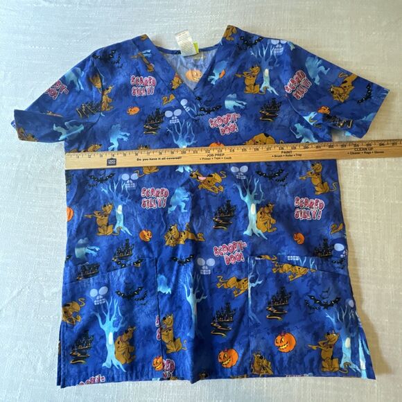 Scooby Doo Halloween Scrub Top Blue Short Sleeve Size Medium‎ - Picture 6 of 6